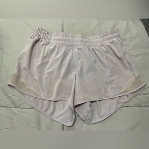 Lululemon Hotty Hot short 4”